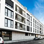 Appartement Monochrome Urban Hoodie *