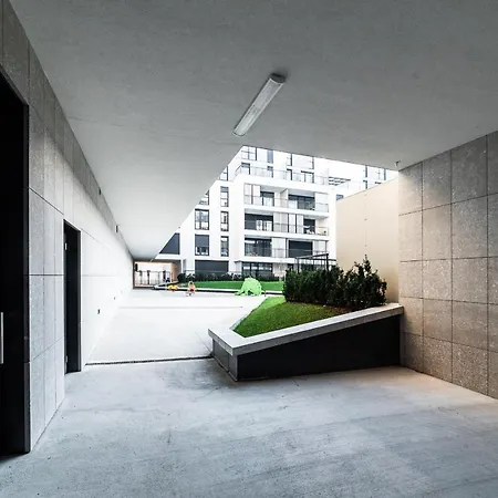 Διαμέρισμα Monochrome Urban Hoodie Λιουμπλιάνα