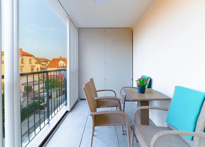 Monochrome Urban Hoodie * Ljubljana